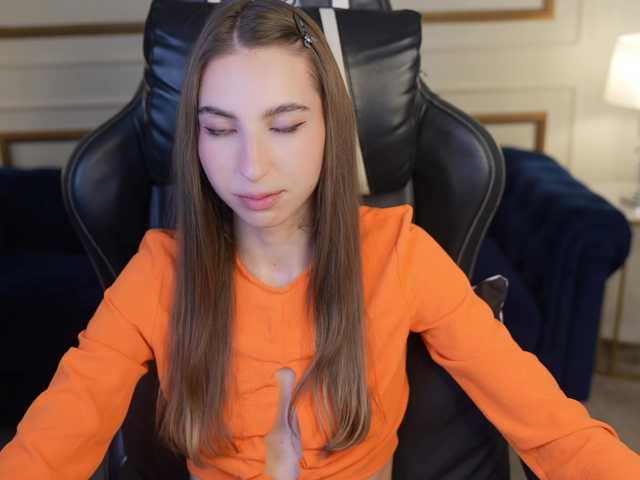 LisaKiss054