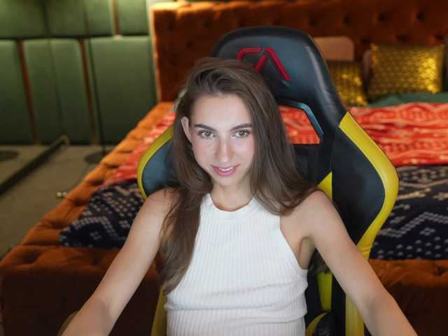 LisaKiss054, 25 y/o - Live Cam on BongaCams