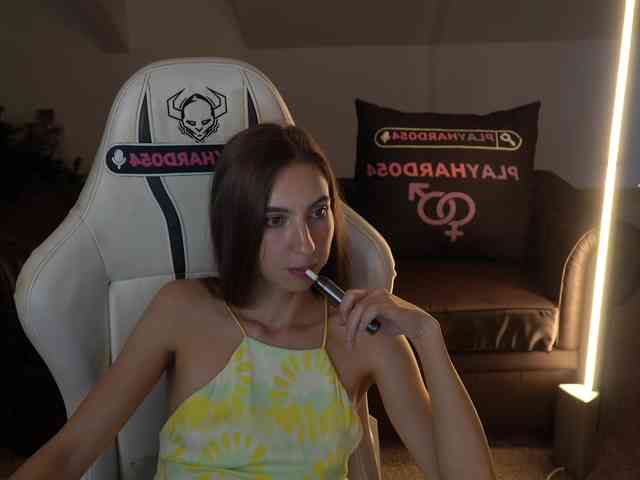 LisaKiss054 webcam