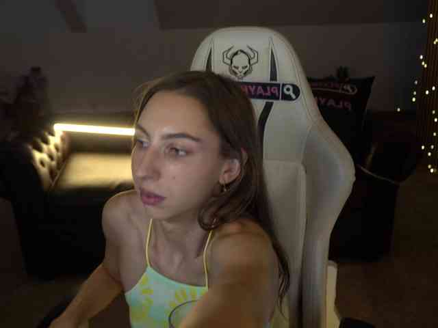 LisaKiss054 webcam