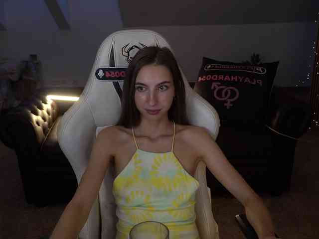 LisaKiss054