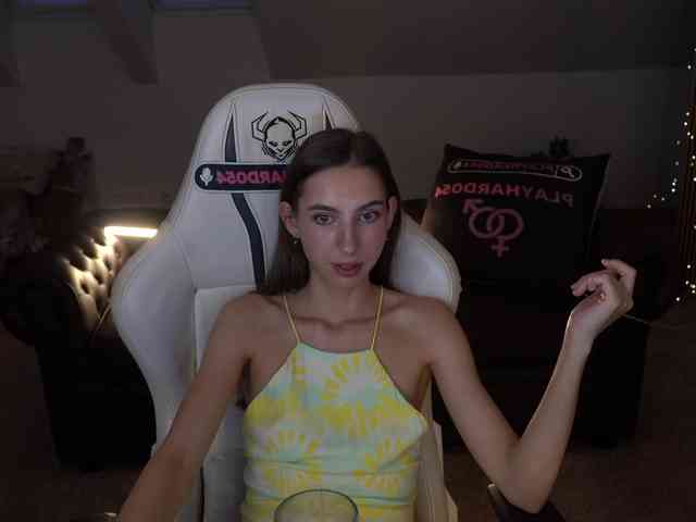LisaKiss054
