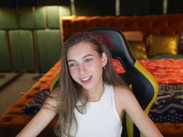 LisaKiss054