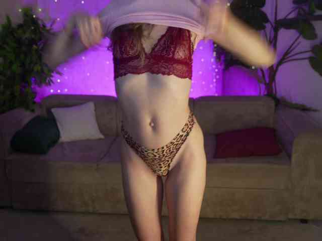 LisaKiss054 webcam