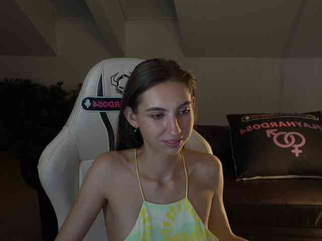 LisaKiss054 webcam