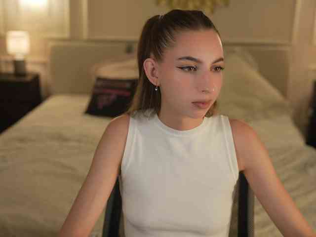 LisaKiss054 webcam