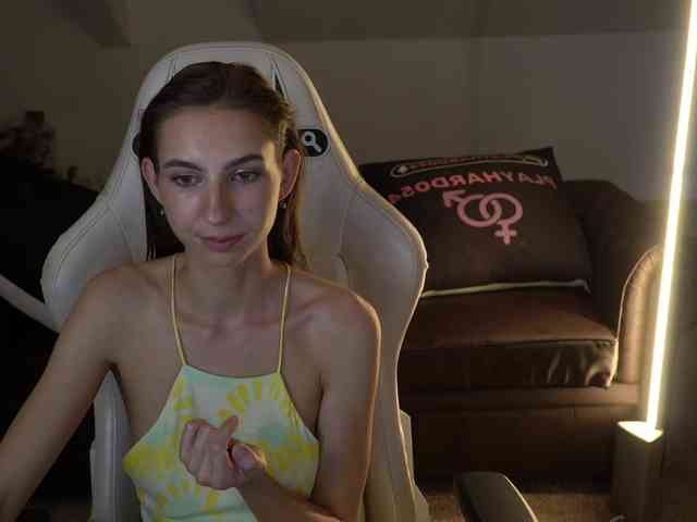 LisaKiss054 webcam