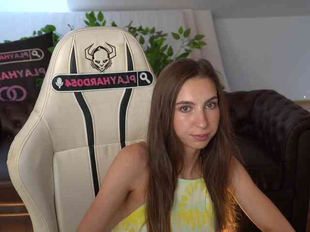 LisaKiss054 webcam