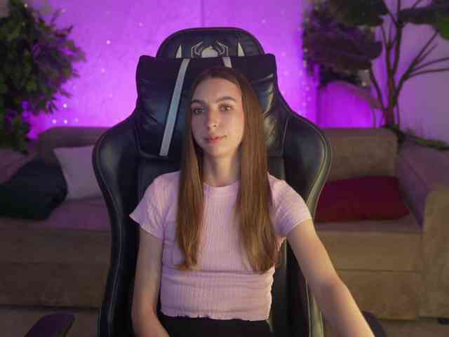 LisaKiss054 webcam