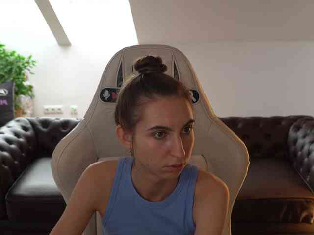 LisaKiss054 webcam