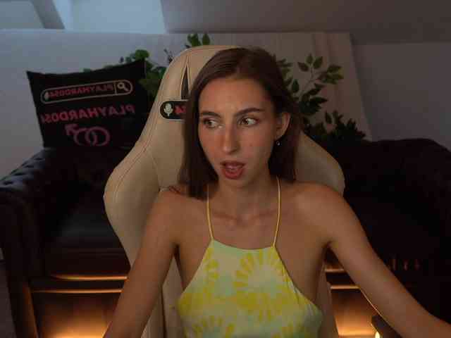 LisaKiss054 webcam