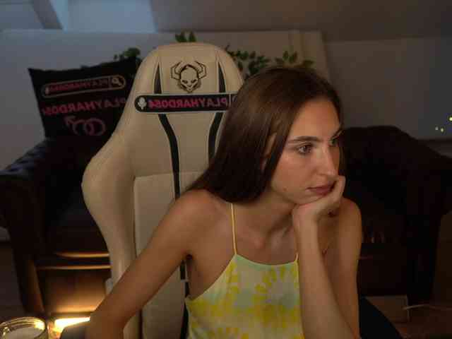 LisaKiss054 webcam