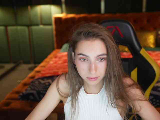LisaKiss054 webcam