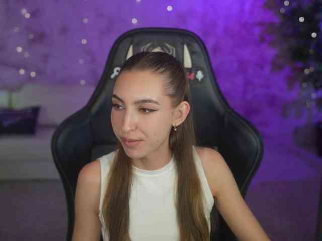 LisaKiss054