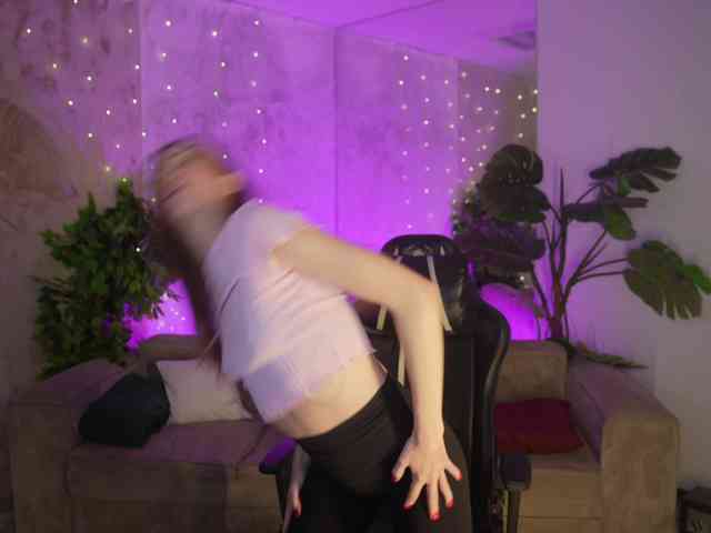 LisaKiss054 webcam