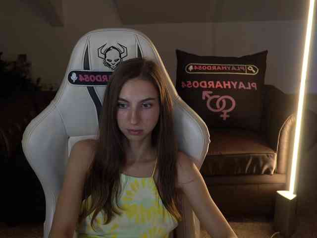 LisaKiss054 webcam