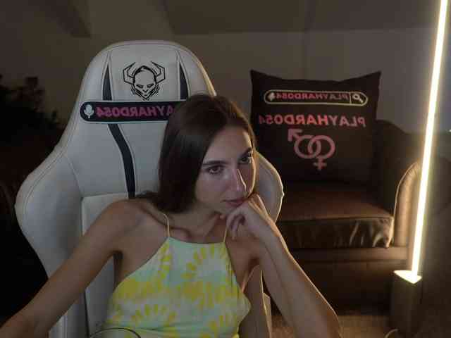 LisaKiss054 webcam