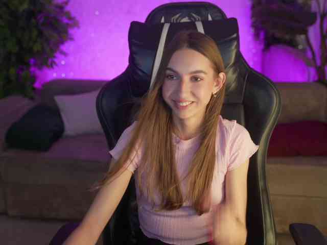 LisaKiss054