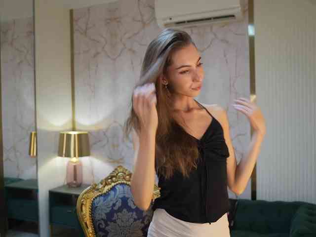 LisaKiss054