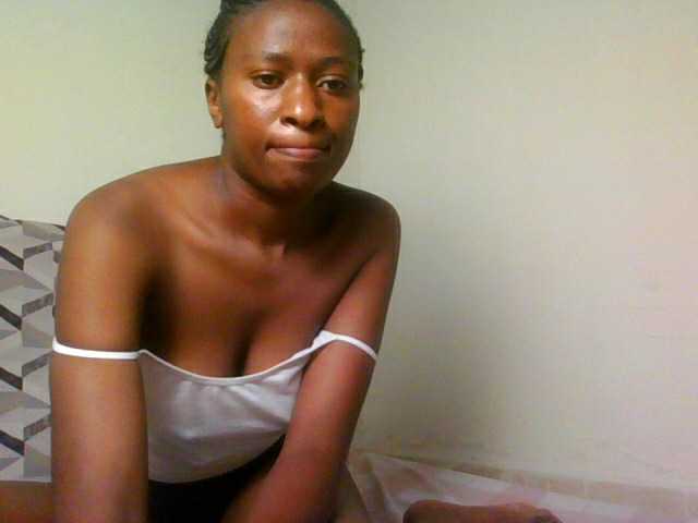 prettiegurlshanie live webcam show