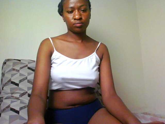 prettiegurlshanie live webcam show