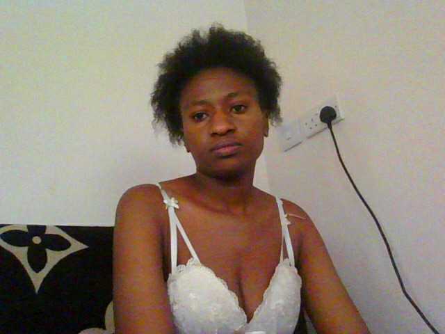 prettiegurlshanie live webcam show