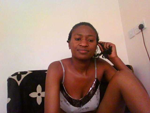 prettiegurlshanie live webcam show