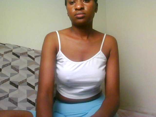 prettiegurlshanie live webcam show