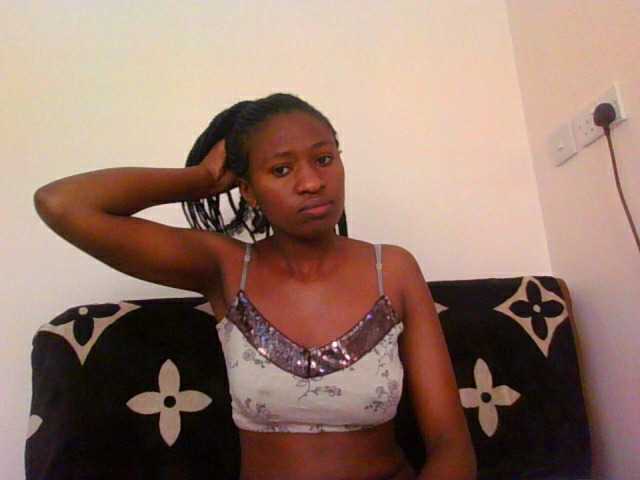 prettiegurlshanie live webcam show