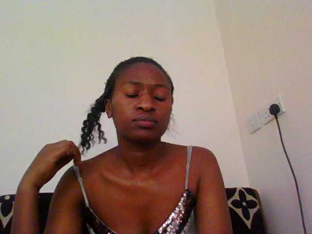 prettiegurlshanie live webcam show