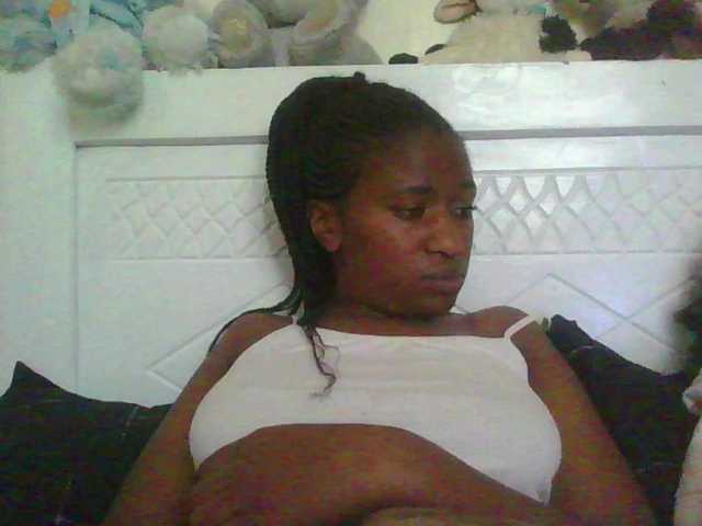 prettiegurlshanie live webcam show