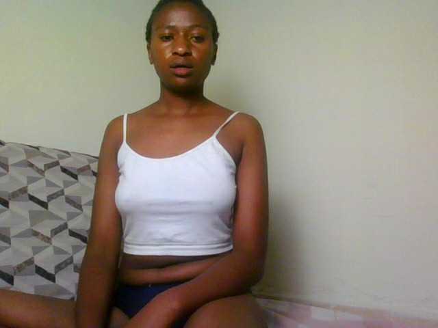 prettiegurlshanie live webcam show