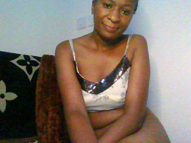 prettiegurlshanie live cam on BongaCams