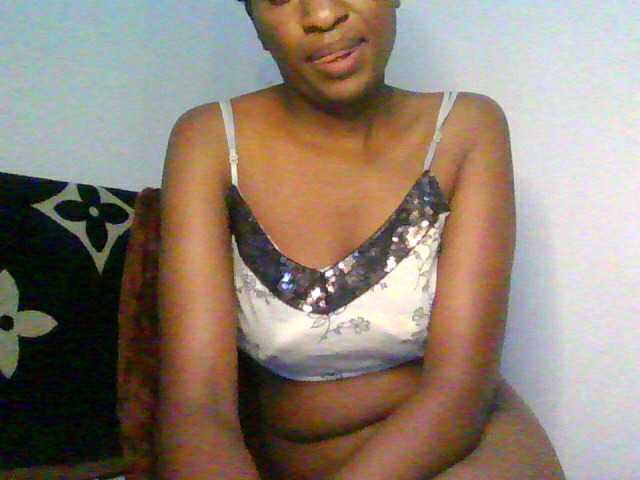 prettiegurlshanie live webcam show