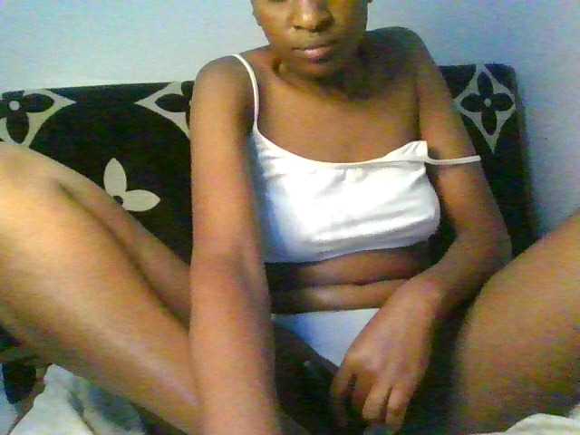 prettiegurlshanie live cam on BongaCams