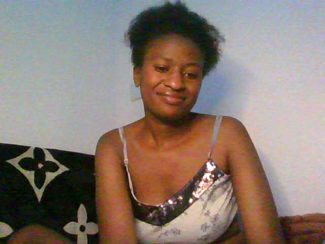 prettiegurlshanie live cam on BongaCams