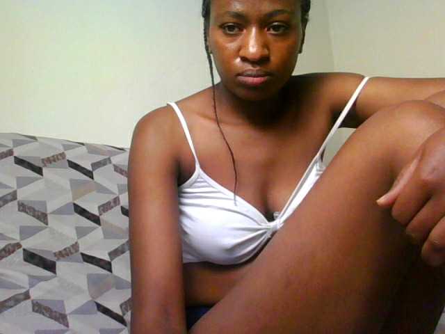 prettiegurlshanie Live-Cam auf BongaCams