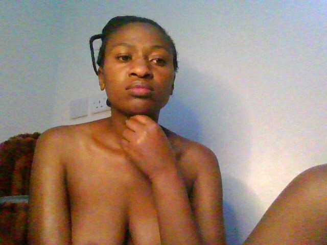 prettiegurlshanie live webcam show