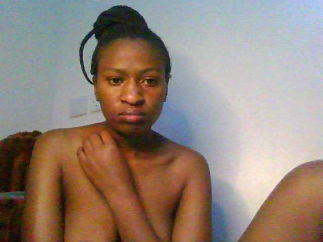 prettiegurlshanie live webcam show