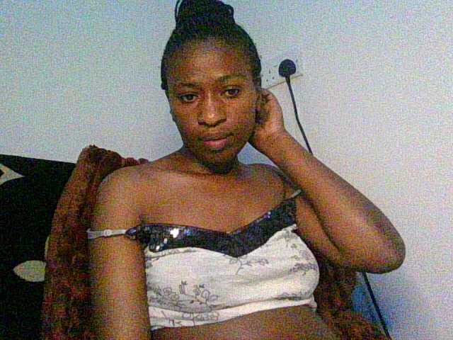 prettiegurlshanie live webcam show