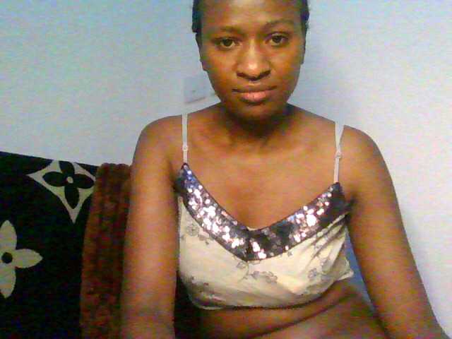 prettiegurlshanie live webcam show