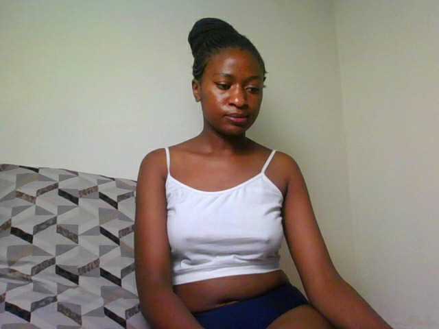 prettiegurlshanie live webcam show