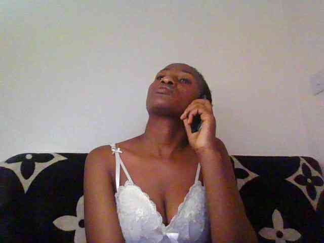 prettiegurlshanie webcam