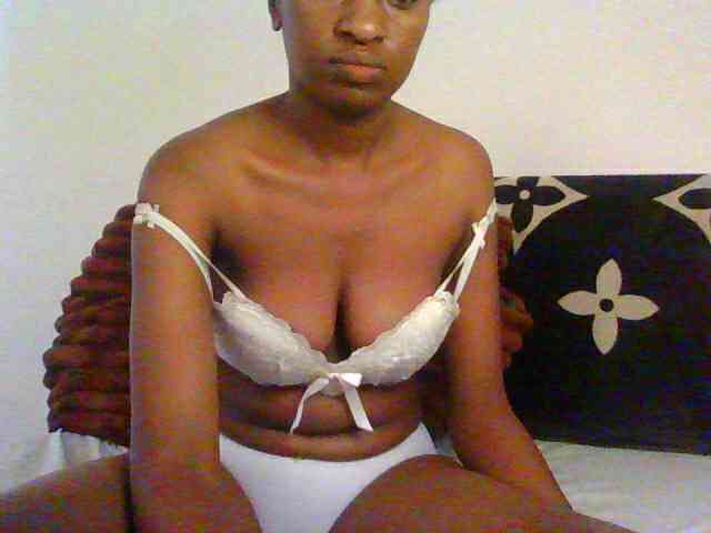 prettiegurlshanie webcam