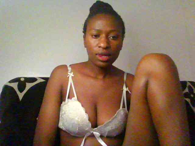 prettiegurlshanie webcam