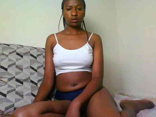 prettiegurlshanie webcam