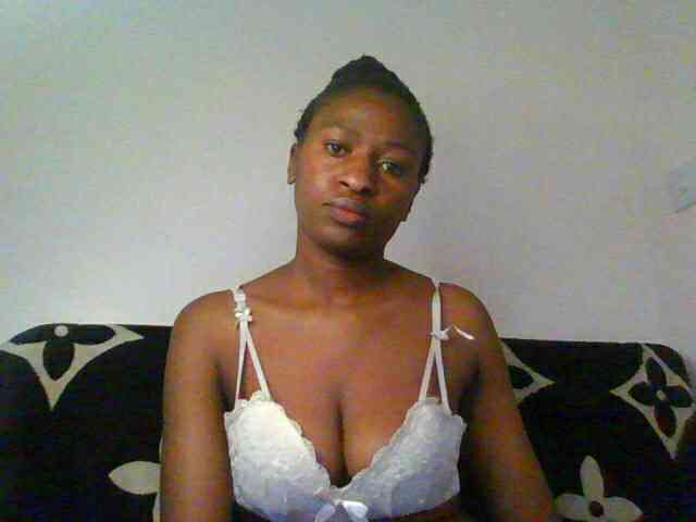 prettiegurlshanie webcam
