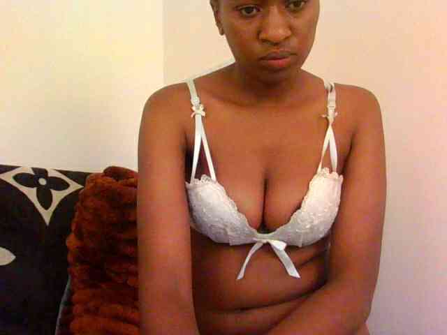 prettiegurlshanie webcam