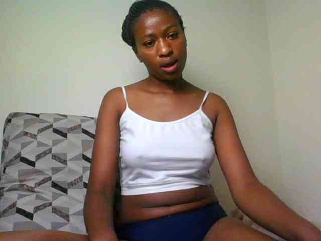 prettiegurlshanie webcam