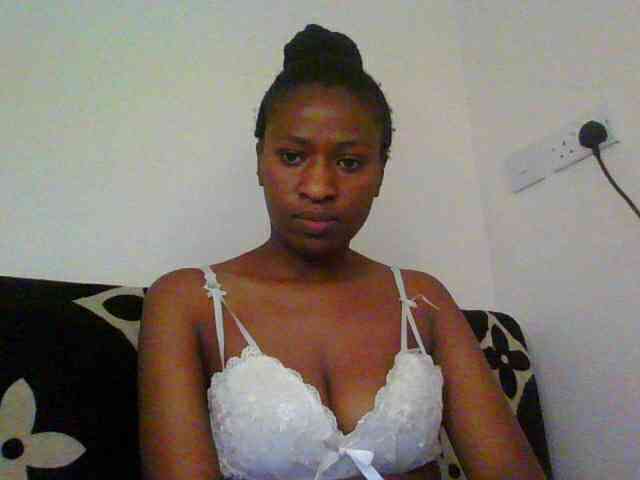 prettiegurlshanie webcam